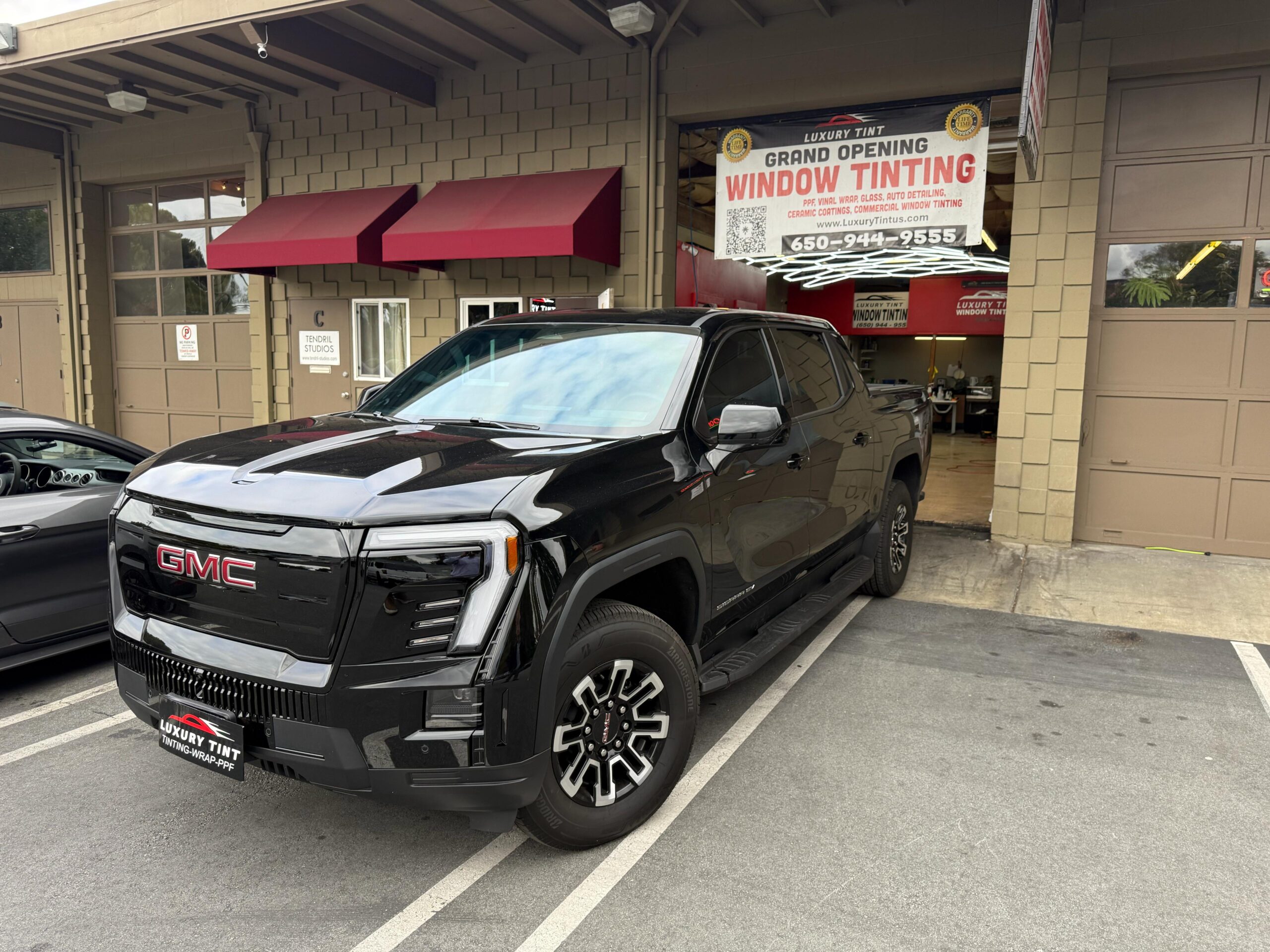 High Quality Ceramic Window Tinting And Ceramic Coating For Lxury GMC
